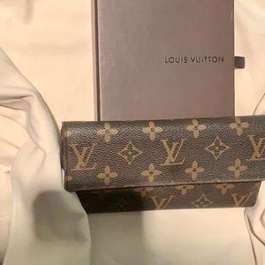 Louis Vuitton Authentic Wallet Ladies!!!!!💰❤️❤️🎊